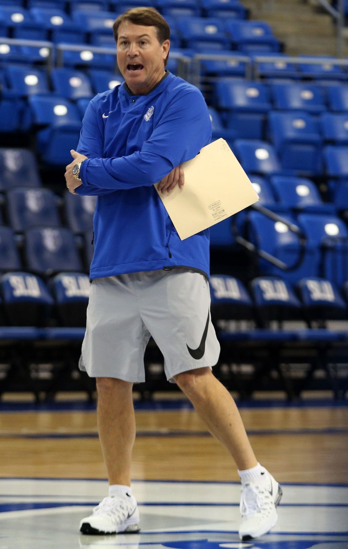 SLU mens basketball team begins practice